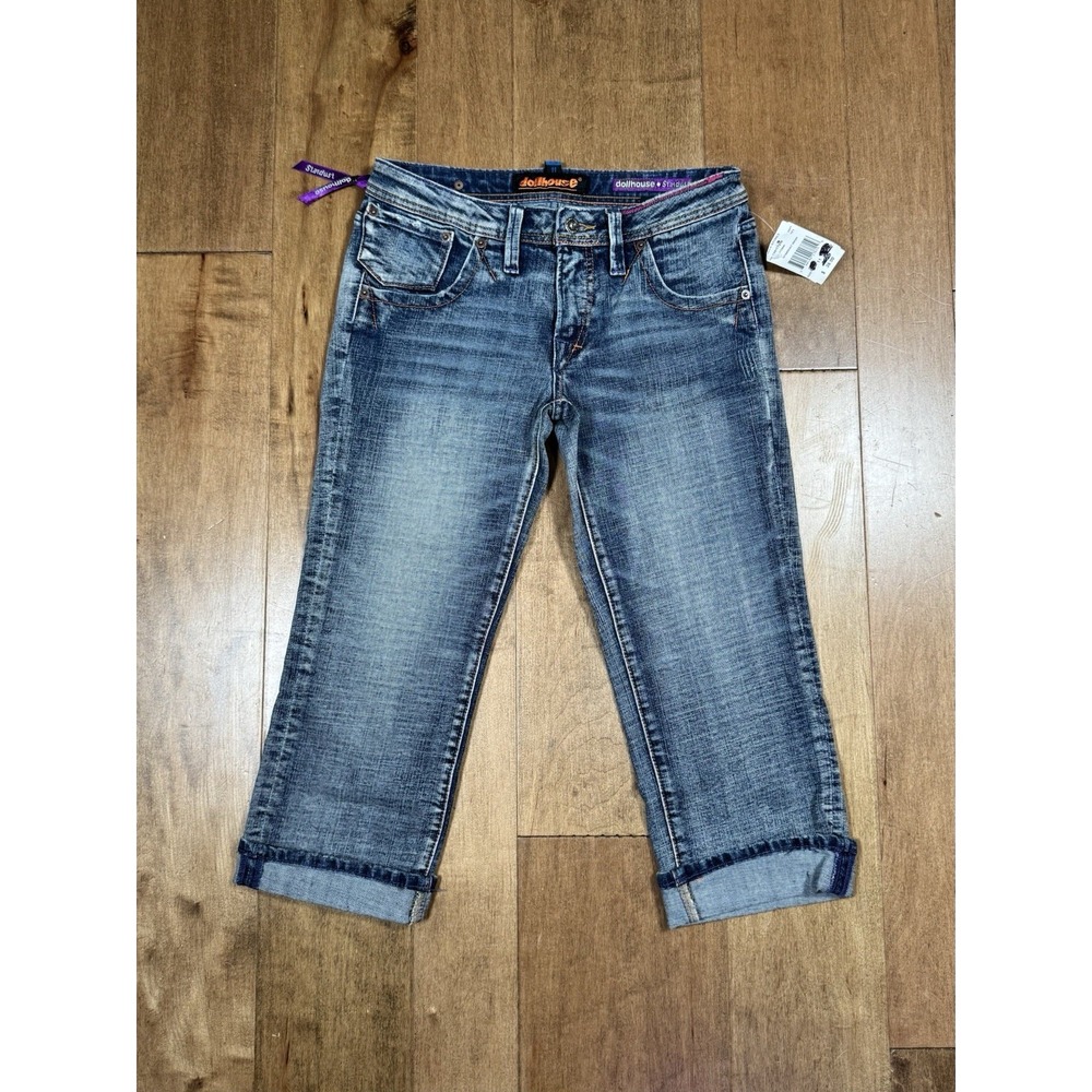 Dollhouse Denim Capri Jeans‎ Stardust Mid-Rise Women's 11 Embroidered (NWT)